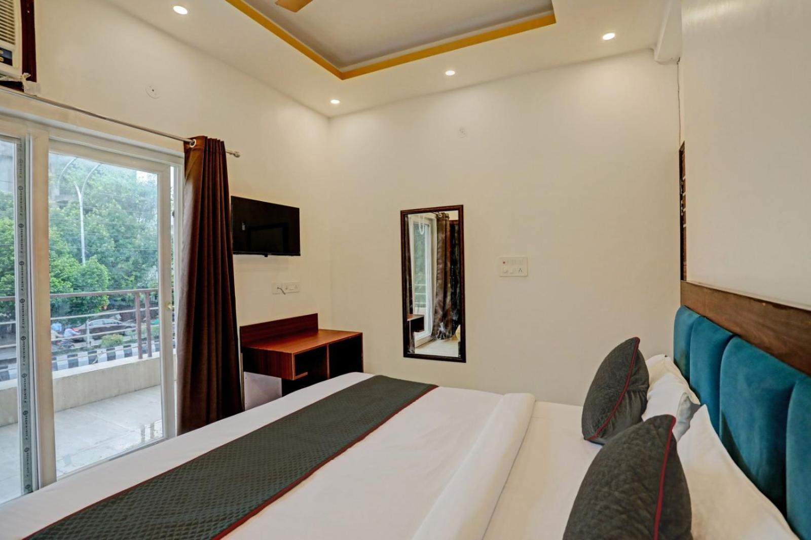 Hotel Golden Prime King Új-Delhi Kültér fotó